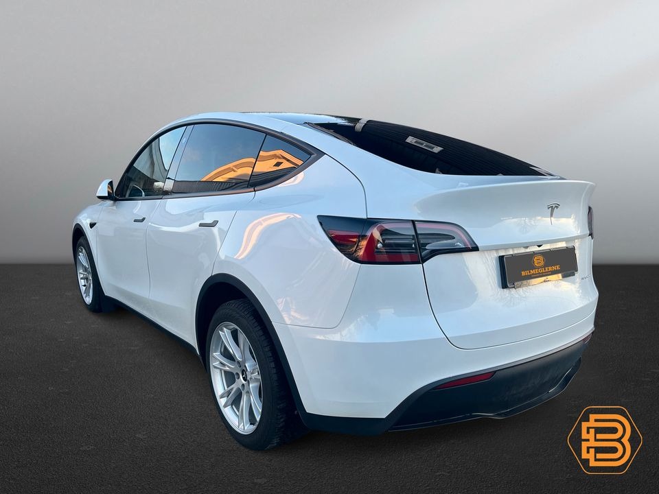 Tesla Model Y   image6