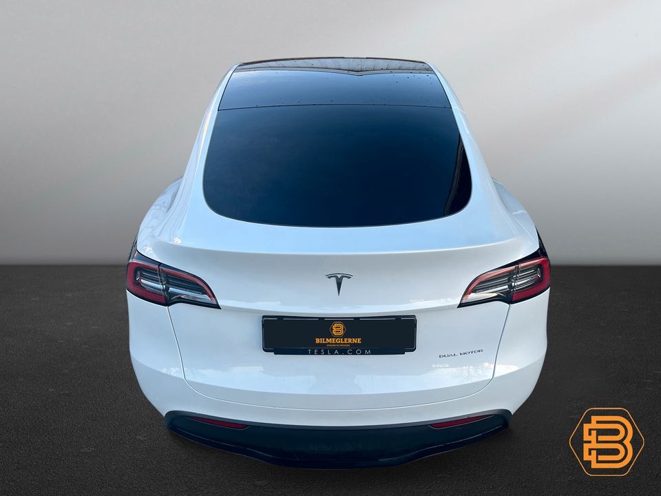 Tesla Model Y   image7
