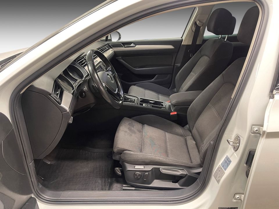 Volkswagen Passat 1,6   image9