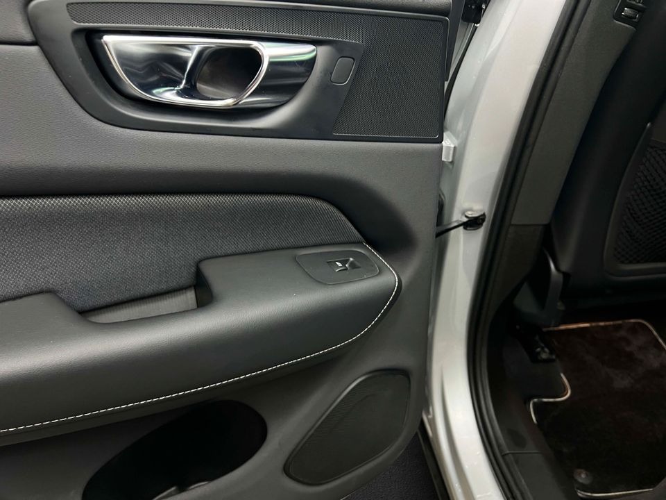 Volvo XC60   image26