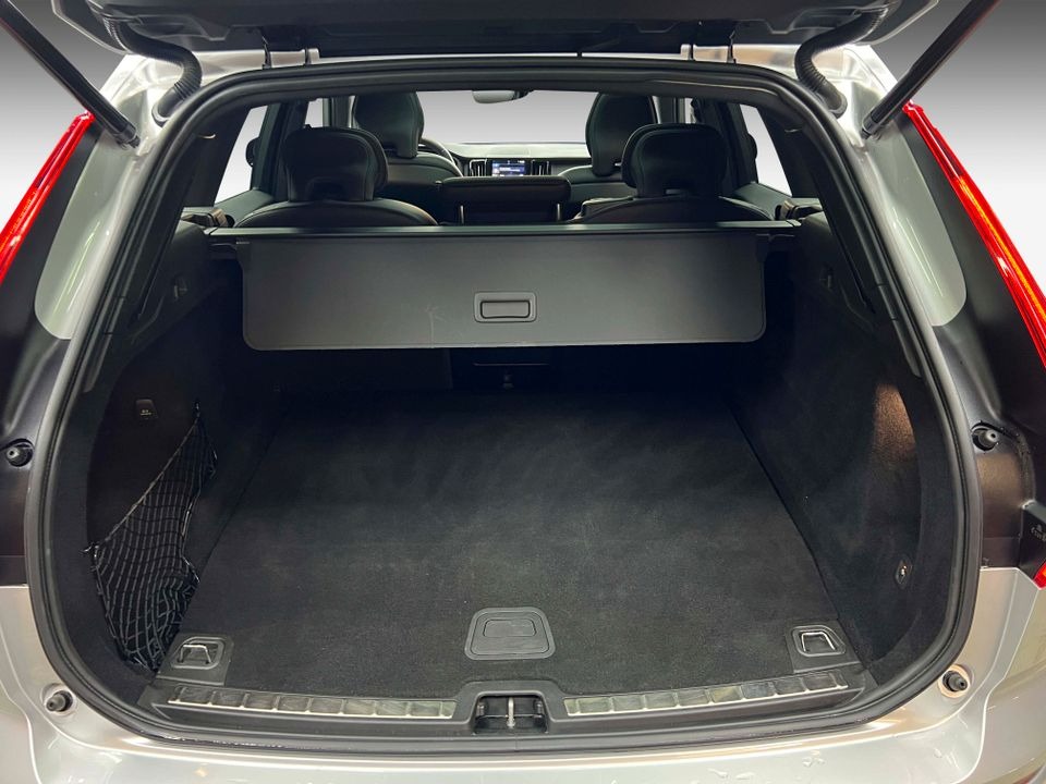 Volvo XC60   image36